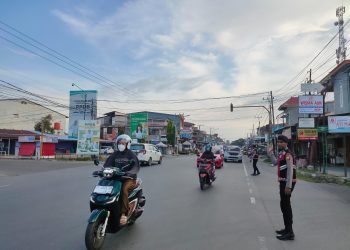 Polres Luwu Hadir Kawal Ketertiban Lalu Lintas Sejak Pagi