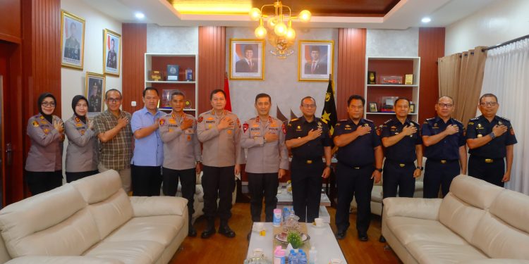 Kapolda Sulsel Terima Audiensi dan Silaturahmi Bea dan Cukai Sulawesi Bagian Selatan