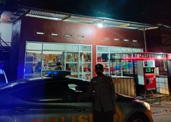 Antisipasi Kejadian Kamtibmas Pada Jam Rawan Polsek Enrekang Lakukan Pecegahan dengan Patroli Blue Light