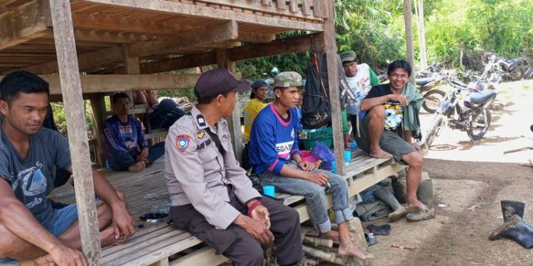 Bhabinkamtibmas Polsek Alla Sambang dan Silaturahmi Dengan Warga Binaan