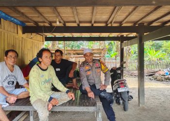 BHABINKAMTIBMAS DESA MAKKAWARU SAMBANGI WARGA DI DUSUN BOTTAE, SAMPAIKAN PESAN KAMTIBMAS
