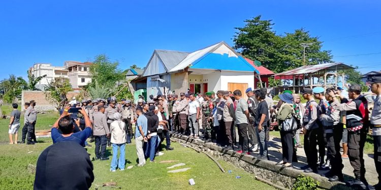 Ratusan Personel Polres Bantaeng Dikerahkan Amankan Proses Eksekusi Sebidang Tanah