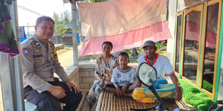 Bhabinkamtibmas Polsek Liukang Tangaya Sambangi Warga Kapoposang Bali, Himbau Jaga Kerukunan