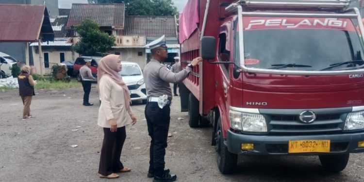 Sat Lantas Polres Parepare Berikan Pendampingan Kepada Dispenda Sulsel, Tertibkan Pajak Kendaraan Bermotor