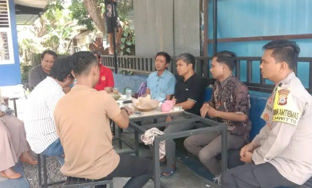 Bhabinkamtibmas Sawitto Lakukan Sambang Warga, Jaga Situasi Tetap Kondusif