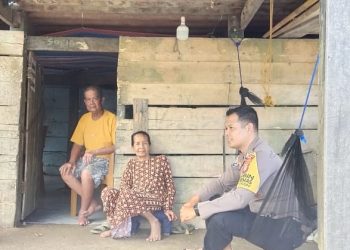 BHABINKAMTIBMAS POLSEK BAREBBO SAMBANGI WARGA, IMBAU JAGA KEBERSIHAN LINGKUNGAN