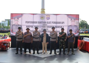 Tanggap Bencana Karhutla, Alumni Akabri 91 Salurkan 9 Mesin Pompa Air dan Alat Pemadam Api ke Polda Kalteng