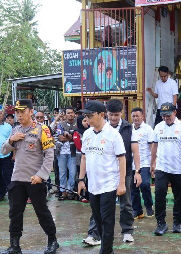 PEMBUKAAN TURNAMEN SEPAK BOLA BHAYANGKARA KARANG TARUNA AL-MUBARAQAH CUP III 2025 RESMI DIGELAR DI DESA LOMPULLE