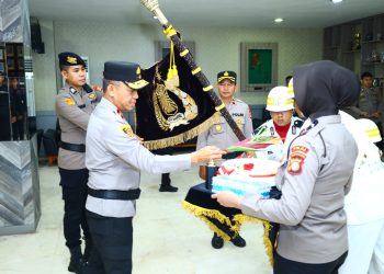 Jelang Hari Bhayangkara ke-79, Wakapolda Sulsel Pimpin Upacara Pensucian Pataka