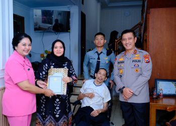 Kapolda Sulsel Laksanakan Giat Anjangsana dalam Rangka Hari Bhayangkara ke-79 Tahun 2025