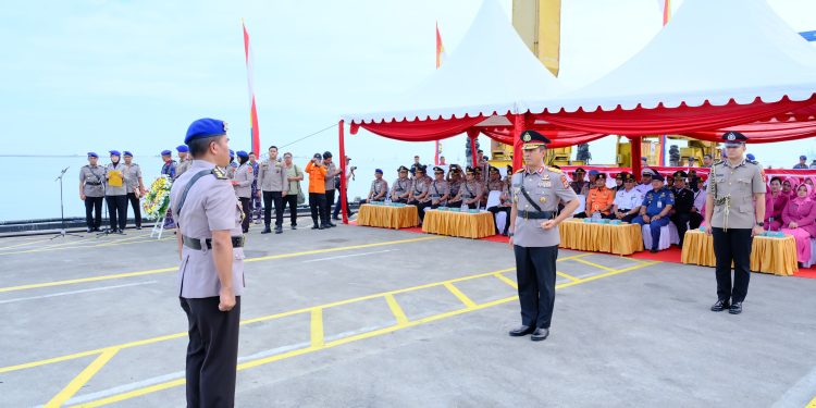 Polda Sulsel Gelar Upacara Tabur Bunga di Laut Peringati Hari Bhayangkara ke-79 Tahun 2025