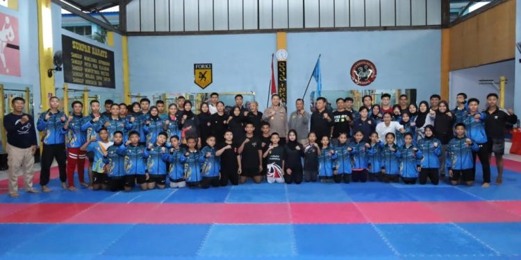 Kapolrestabes Makassar Melepas Tim Karate INKANAS Sulsel Menuju Kejuaraan Internasional Shureido di Ciracas