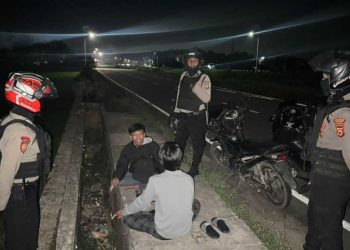 Remaja Nongkrong Hingga Larut Malam, Polisi Beri Edukasi