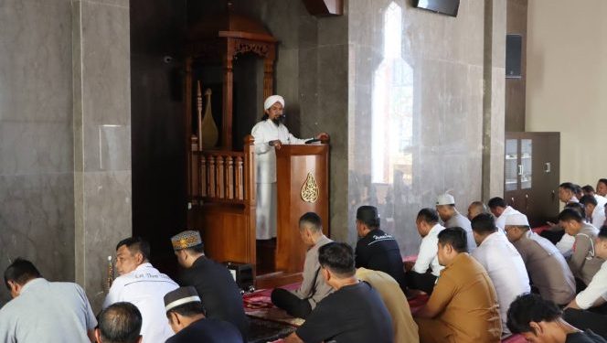 Ceramah Ustadz Abdul Rahman di Masjid Qadrul Islam Polres Bone: Siraman Rohani untuk Tingkatkan Iman dan Etos Kerja