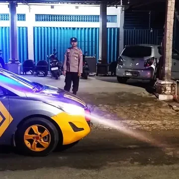 Jaga Malam Enrekang Dalam Bentuk KRYD Polri, Polsek Enrekang lakukan Patroli Blue Light