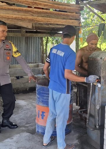 Bhabinkamtibmas Kelurahan Temmassarangnge Sambangi Warga, Sampaikan Pesan Kamtibmas