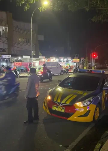 Polsek Enrekang Jaga Kamtibmas dengan Patroli Blue Light