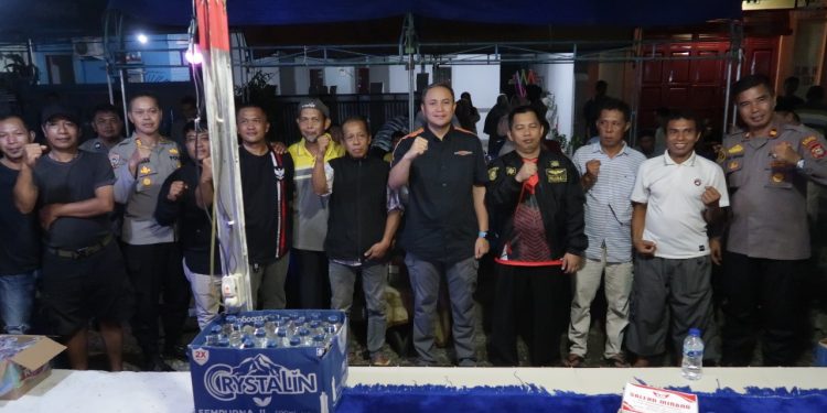 Kapolres Parepare Kunjungi Pos Satkamling Sipakario Sipakalebbi, Warga Blok H Sampaikan Curhat dan Harapan
