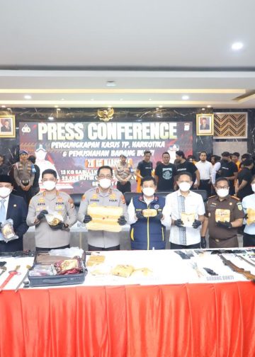 Kapolda Sulsel Pimpin Press Conference Pengungkapan Kasus Narkotika dan Penculikan Anak di Bawah Umur