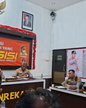 Gelar Arahan, Kapolres Enrekang Tekankan Komitmen Pelayanan Prima dan Kesiapan Personel di Awal Tahun 2026