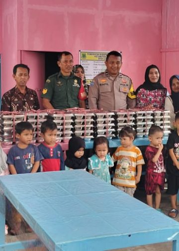 Bhabinkamtibmas Polsek Suppa Pantau Pemberian Makan Bergizi Gratis di Posyandu Desa Lero